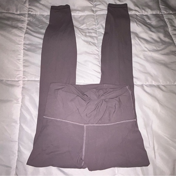 Lululemon Align High-Rise Tight 28" *Twist Waist - Picture 5 of 12